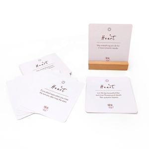 Op maat gemaakte familie-motivatiekaartenset met citaten, affirmaties en mentale gezondheid, inclusief standaardhouder van papier. - Product Image 2