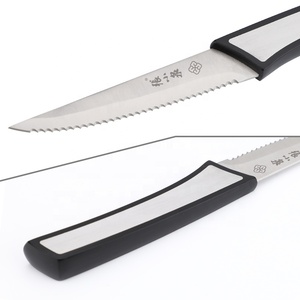 Ensemble de 6 couteaux à steak de 4,5 pouces avec manches en ABS et lame en acier inoxydable tranchante, dans des boîtes cadeaux - Product Image 3