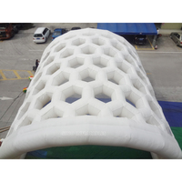 Tente d'araignée gonflable géante blanche avec fenêtres à bulles sur le dessus de l'usine Sino gonflables