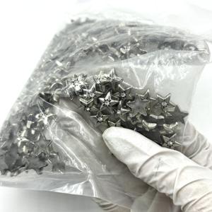 Étoile creuse à cinq branches en argent brillant de qualité supérieure avec <span class=keywords><strong>strass</strong></span> <span class=keywords><strong>Swarovski</strong></span> à dos plat à fixer à chaud pour accessoires vestimentaires - Product Image 4