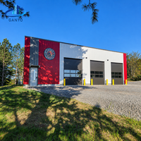 Bâtiment en acier préfabriqué pour garage de véhicules de station de pompiers avec une disposition rectangulaire et un toit à ossature droite