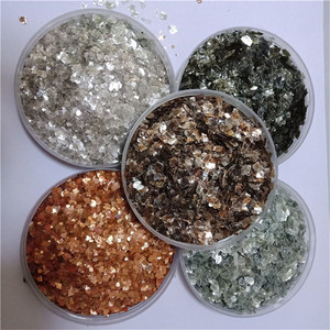Flocons <span class=keywords><strong>de</strong></span> mica composites teintés, raffinés, approuvés ISO9001, testés, excellente adhérence, couleur inaltérable, pour revêtement <span class=keywords><strong>de</strong></span> granit architectural - Product Image 3