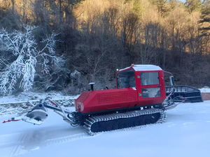 Chasse-neige, cabine climatisée, idéal pour le lissage des pistes <span class=keywords><strong>de</strong></span> ski et le déneigement municipal dans les stations <span class=keywords><strong>de</strong></span> ski - Product Image 3