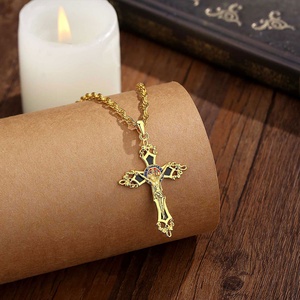 Collar con Colgante de <span class=keywords><strong>Cruz</strong></span> Crucifijo de Cobre Chapado <span class=keywords><strong>en</strong></span> Oro de 18K con Incrustaciones de Obsidiana y Esmalte Rojo y Azul, Joyería Religiosa Católica al por Mayor - Product Image 3