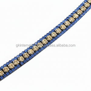 Bande de front de cheval en cuir de qualité supérieure noire en forme de vague profonde personnalisée avec 3 rangées de cristaux violets et clairs bande de front de dressage diamante - Product Image 1