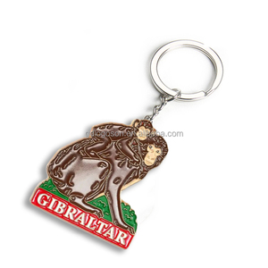 Llaveros personalizados de esmalte <span class=keywords><strong>Macaca</strong></span> Sylvanus Monkey llaveros de aleación de Zinc de Metal a granel dibujos animados Gibraltar regalos de recuerdo para turistas - Product Image 1