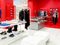 Renommer la marque Lift |   Décoration et mobilier pour magasin de mode - Ensemble complet d'agencements de présentation pour boutique de vêtements