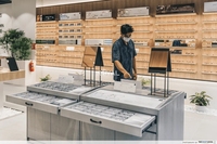Comptoir de magasin d'optique professionnel en MDF, design 3D Max, vitrine optique en verre, vente chaude