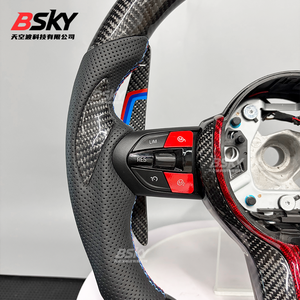 Volante Sportivo in Fibra di Carbonio con LED per <span class=keywords><strong>BMW</strong></span> <span class=keywords><strong>Serie</strong></span> E e F: F10 M5, <span class=keywords><strong>F20</strong></span>, F30 M3, F80 M4, F82 M2, F87, F90, F11, F13, E60, E90, E92 - Product Image 2