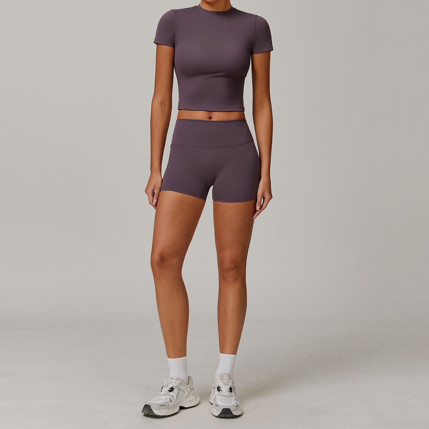 8886 เสื้อยืดแขนสั้น 8519 กางเกงขาสั้น สีม่วงมะเขือ