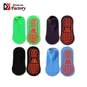 Directamente de fábrica personalizado niños antideslizante bebé agarre <span class=keywords><strong>calcetines</strong></span> trampolín <span class=keywords><strong>calcetines</strong></span> para niños bebé <span class=keywords><strong>calcetines</strong></span> cómodos - Product Image 3
