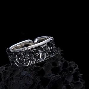 Anelli Unisex Regolabili in Lega con Croce Gotica Punk Retrò Hip Hop in Argento - Product Image 4