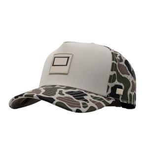 Casquette de golf OEM personnalisée en maille perforée avec logo, 5 panneaux, visière légèrement incurvée, snapback, patch en caoutchouc imperméable - Product Image 1