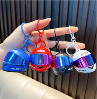 Porte-clés mini casque de moto lumineux, coloré et personnalisable, idéal comme petit cadeau original et pendentif de sac, vente en gros