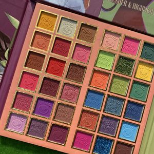 Romanky Fashion Cosmetics, Hermoso Set de Sombras de Ojos de 36 Colores Altamente Pigmentadas para Mujer - Product Image 6