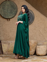Doux Chic Forêt Vert Abaya Délicate Perle Blanc Broderie Fluide Soyeux Robe Confortable Modeste Couverture En Gros Multi Commandes