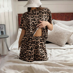 Pijamas de Mujer de Verano 2025, Nueva Colección, Satén con Estampado de Leopardo, No Tejido, Suave, Transpirable, Manga Corta, Cintura Elástica, Holgadas - Product Image 2