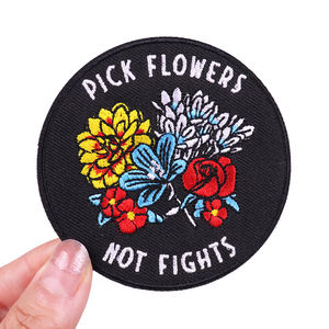 Logotipo personalizado puff abeja Tigre respaldo magnético toalla carta de transferencia de calor de corte por láser floral flor apliques bordado parche - Product Image 5