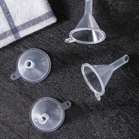 Vente chaude Mini Petit Entonnoir De Distribution En Plastique Parfum Clair PP Distributeur Cosmétique Outil Liquide Huile De Remplissage Bouteille Vide