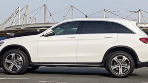 Entièrement chargé et fiable Voitures d'occasion 2020 Mer cedes-Benz <span class=keywords><strong>GLC</strong></span> 300 Petrol 2020 Model Year bien entretenues et prêtes à partir - Product Image 5