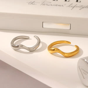 KITI Minimalistische Golfvormige Gouden Ringen PVD 18K Goud Verguld Roestvrij Staal Niet-Aanslaande Elegante Open Ringen - Product Image 3