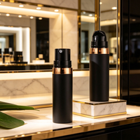 Emballages cosmétiques de luxe vides en plastique noir de 15 ml, 30 ml, 50 ml, flacons à pompe sans air pour les soins de la peau en voyage