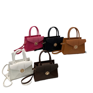 Vente chaude de haute qualité femme en cuir PU sac à bandoulière à la mode serrure sacs à bandoulière fermeture à glissière élégant dame Design - Product Image 4