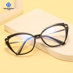 Lunettes anti-lumière bleue européennes et américaines transfrontalières monture oeil de chat rétro <span class=keywords><strong>lentille</strong></span> plate en gros - Product Image 1