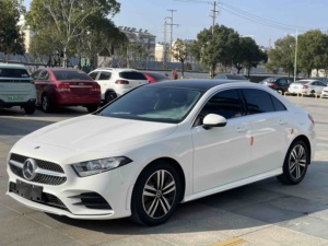 <span class=keywords><strong>Mercedes</strong></span> Benz Clase A 2020 A <span class=keywords><strong>180</strong></span> L Sport Sedán de <span class=keywords><strong>Segunda</strong></span> <span class=keywords><strong>Mano</strong></span>, China 6 - Product Image 1