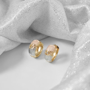 Boucles d'oreilles créoles IPMIN en cuivre, design plume superposé tricolore pour un style moderne - Product Image 4