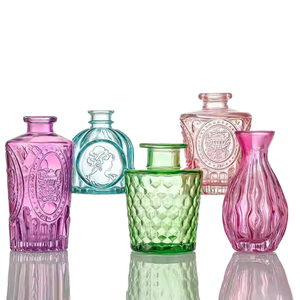 Vaso in <span class=keywords><strong>Vetro</strong></span> Soffiato a Mano Artistico con Motivo a Spirale Colorato per Fiori Singoli <span class=keywords><strong>Centrotavola</strong></span> <span class=keywords><strong>Moderno</strong></span> per Soggiorno Arredamento Casa - Product Image 1