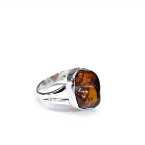 Anillo de Ámbar Crudo Vintage de Lujo, Plata de Ley 925, con Gema en Forma de Llaga Dividida, Joyería Boho de Fabricante - Product Image 2