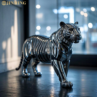 Statues d'animaux artistiques modernes grandeur nature, sculptures de tigre en acier inoxydable, sculptures de tigre en métal