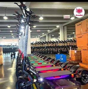 Pré-vente 2022 <span class=keywords><strong>Kaabo</strong></span> <span class=keywords><strong>Mantis</strong></span> <span class=keywords><strong>King</strong></span> <span class=keywords><strong>GT</strong></span> 80 KM/H e-scooter avec minimoteur et entièrement hydraulique - Product Image 3