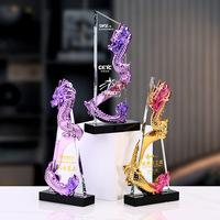 Trophées en résine de différentes couleurs personnalisés or argent bronze Crystal Dragon Awards Diverses couleurs Autres produits artisanaux en cristal