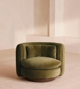 Fauteuil d'appoint pivotant de luxe en velours vert tendance avec cadre en bois pour hôtel - Product Image 1