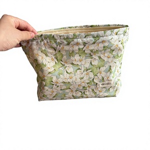 Ins Style Eco-Friendly Foldable Fresh <b>Sweet</b> <b>Flower</b> Cosmetic Bag Large Capacity Canvas Portable Lipstick Storage Bag Women Cotton - Product Image 2