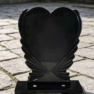 Lápida Vertical de Granito Negro con Diseño de Corazón con Alas para Cementerio Cristiano - Product Image 3