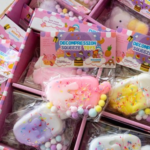 Juguete Blandito de Pata de Gato Peluda al por Mayor, Varios Estilos, Juguetes Antiestrés de TPR Coloridos para Niños y Unisex - Product Image 2