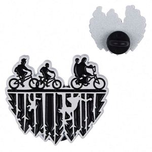 เข็มกลัดรูปดาวตะวันออกเคลือบโลหะสีสันสดใส รูปทรงหมวก สำหรับติดเสื้อหรือปกเสื้อ - Product Image 5