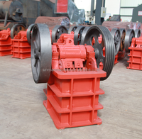 Concasseur à mâchoires compact PE-150*250 à moteur diesel avec pompe et boîte de vitesses, mini concasseur de roche pour excavatrice, Chine
