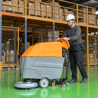 Autolaveuse électrique professionnelle autotractée puissante avec largeur de nettoyage de 820 mm et brosse de 18 pouces pour grandes surfaces