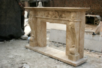 Poêle en pierre d'intérieur beige sculpté à la main à bas prix, style antique moderne, cheminée en marbre entourée de manteaux