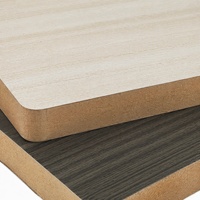 Panneau de surface en PVC PET haute brillance, résistant à l'humidité, en MDF moderne avec placage bois FR pour portes d'armoires, meubles et hôtels