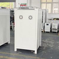Stabilisateur de tension triphasé de qualité industrielle avec large plage de tension d'entrée 250 kVA