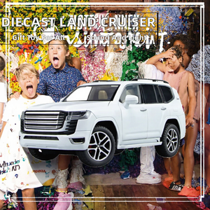 รถโมเดลโลหะผสมไดแคสต์ แลนด์ครุยเซอร์ LC300 ขนาด 1:24 พร้อมเสียงและไฟ ของเล่นแบบดึงถอยหลังได้ ของขวัญ - Product Image 2