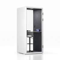 Cabine insonorisée moderne en aluminium, écologique et silencieuse, pour bureaux professionnels, diffusion en direct sur téléphone portable et salles d'interviews.