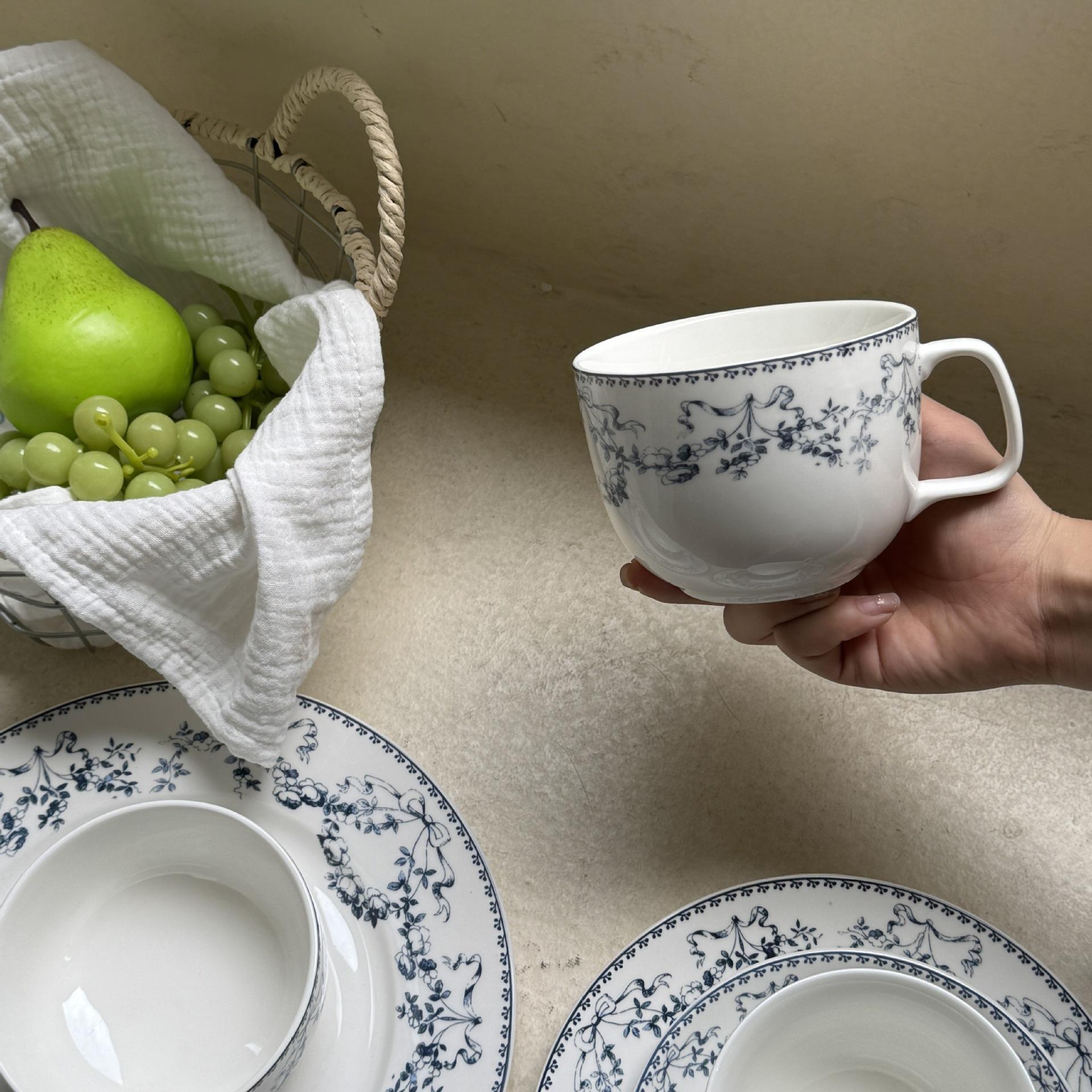 Blue flower single cup