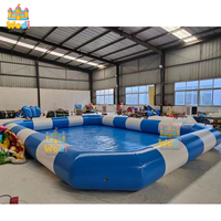 Piscine auto-gonflante stable à structure renforcée pour location commerciale
