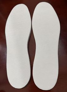 نعال أحذية مخصصة بالجملة، متينة وخفيفة الوزن ومقاومة للتآكل وصديقة للبيئة ومضادة للانزلاق، تصميم عصري للصنادل والشباشب - Product Image 4